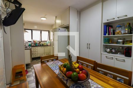 Apartamento para alugar com 166m², 3 quartos e 3 vagasCozinha