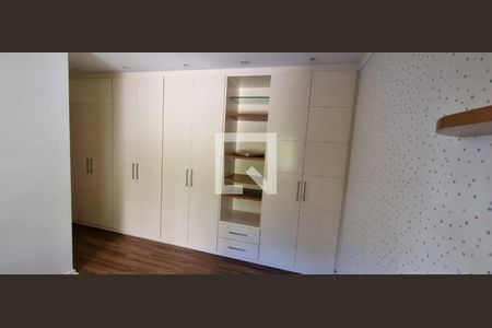 Apartamento para alugar com 4 quartos, 214m² em Vila Suzana, São Paulo