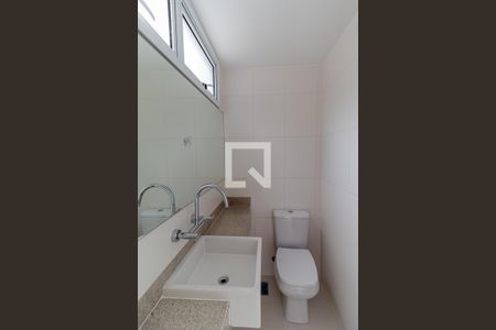 Apartamento à venda com 112m², 2 quartos e 1 vaga Apartamento à venda com 112m², 2 quartos e 1 vagaBanheiro da Suíte 2