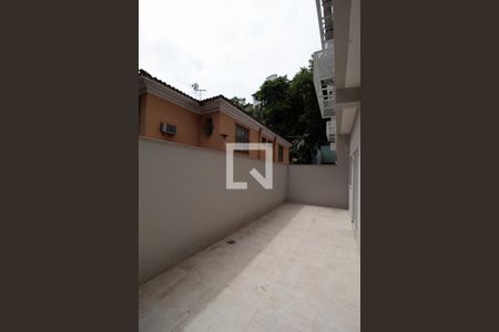 Apartamento à venda com 112m², 2 quartos e 1 vaga Apartamento à venda com 112m², 2 quartos e 1 vagaGarden Suítes