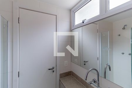 Apartamento à venda com 112m², 2 quartos e 1 vaga Apartamento à venda com 112m², 2 quartos e 1 vagaBanheiro da Suíte 2