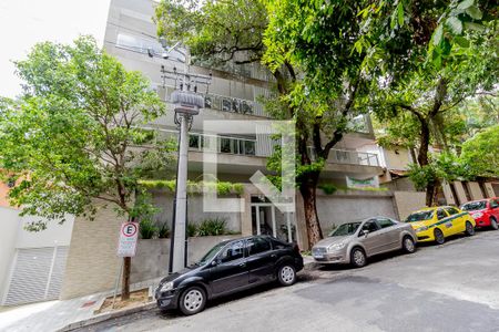 Apartamento à venda com 112m², 2 quartos e 1 vaga Apartamento à venda com 112m², 2 quartos e 1 vagaFachada