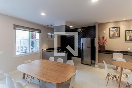Apartamento à venda com 112m², 2 quartos e 1 vaga Apartamento à venda com 112m², 2 quartos e 1 vagaÁrea comum - Salão de festas