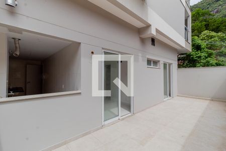 Apartamento à venda com 112m², 2 quartos e 1 vaga Apartamento à venda com 112m², 2 quartos e 1 vagaGarden Suítes