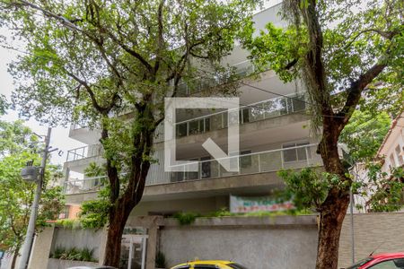 Apartamento à venda com 112m², 2 quartos e 1 vaga Apartamento à venda com 112m², 2 quartos e 1 vagaFachada