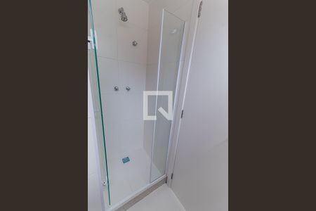 Apartamento à venda com 112m², 2 quartos e 1 vaga Apartamento à venda com 112m², 2 quartos e 1 vagaBanheiro da Suíte 2