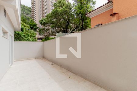 Apartamento à venda com 112m², 2 quartos e 1 vaga Apartamento à venda com 112m², 2 quartos e 1 vagaGarden Suítes