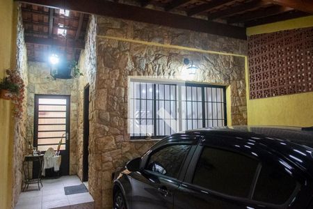 Garagem de casa à venda com 3 quartos, 150m² em Vila Vitorio Mazzei, São Paulo