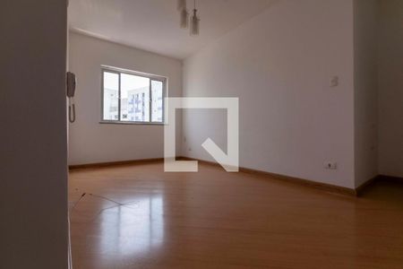 Apartamento à venda com 70m², 2 quartos e 1 vaga Apartamento à venda com 70m², 2 quartos e 1 vagaSala