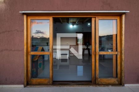 Casa de condomínio à venda com 150m², 3 quartos e 2 vagasCobertura