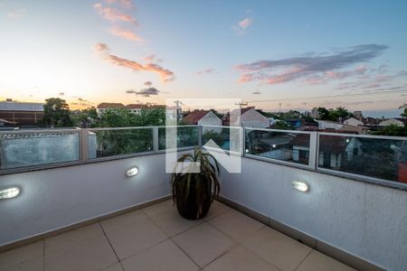 Casa de condomínio à venda com 150m², 3 quartos e 2 vagasCobertura