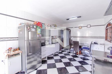 Casa à venda com 150m², 3 quartos e 2 vagas Casa à venda com 150m², 3 quartos e 2 vagasCozinha