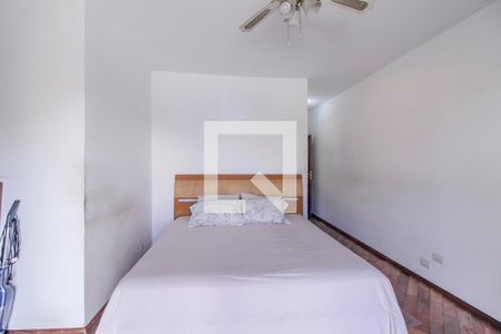 Casa à venda com 150m², 3 quartos e 2 vagas Casa à venda com 150m², 3 quartos e 2 vagasSuíte