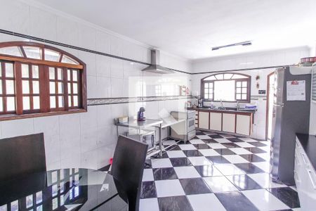 Casa à venda com 150m², 3 quartos e 2 vagas Casa à venda com 150m², 3 quartos e 2 vagasCozinha