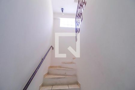 Escada de casa à venda com 3 quartos, 150m² em Vila Califórnia, São Paulo