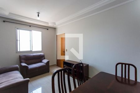 Sala de apartamento para alugar com 2 quartos, 65m² em Santa Mônica, Uberlândia