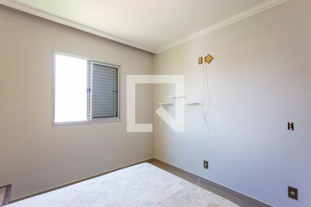 Quarto 1 de apartamento para alugar com 2 quartos, 65m² em Santa Mônica, Uberlândia
