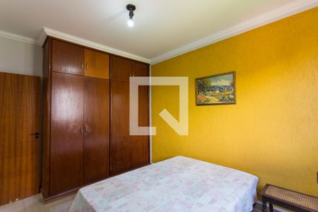 Quarto 1 de apartamento para alugar com 2 quartos, 65m² em Santa Mônica, Uberlândia