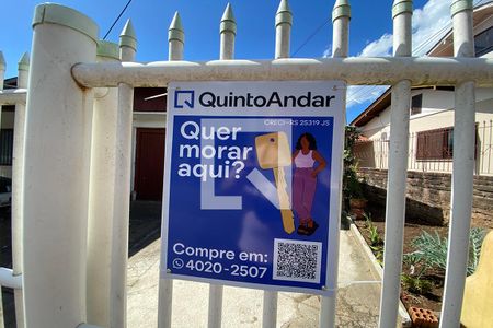 Casa à venda com 160m², 5 quartos e 2 vagasFachada