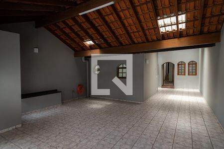 Casa à venda com 200m², 4 quartos e 3 vagasGaragem