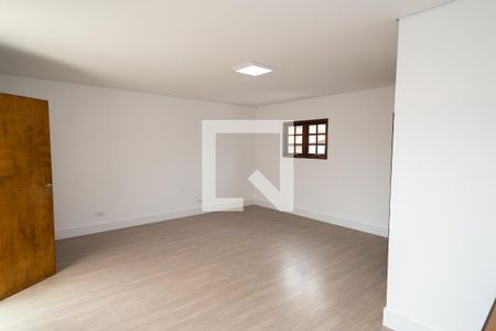 Casa à venda com 200m², 4 quartos e 3 vagasSuíte