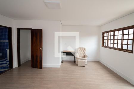 Casa à venda com 200m², 4 quartos e 3 vagasSuíte