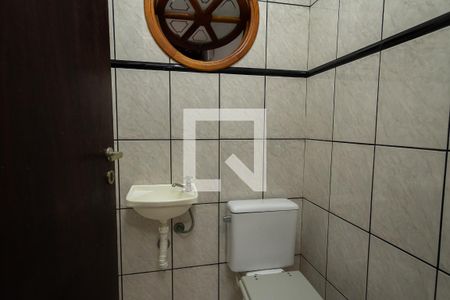 Casa à venda com 200m², 4 quartos e 3 vagasBanheiro de Serviço