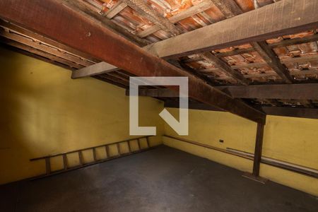 Casa à venda com 200m², 4 quartos e 3 vagasSótão