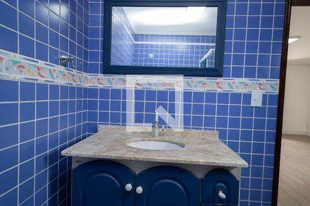 Casa à venda com 200m², 4 quartos e 3 vagasBanheiro da Suíte