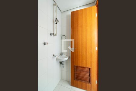 Apartamento à venda com 94m², 3 quartos e 2 vagasBanheiro de Serviço