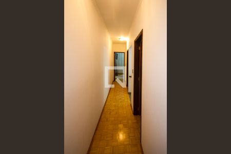 Casa à venda com 207m², 3 quartos e 2 vagas Casa à venda com 207m², 3 quartos e 2 vagasCorredor