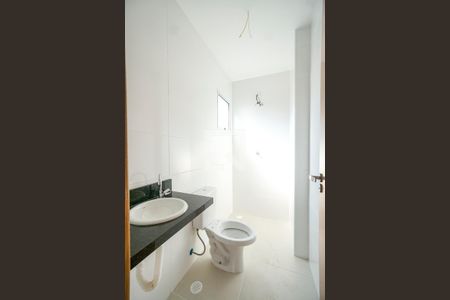Banheiro social de apartamento para alugar com 1 quarto, 30m² em Chácara Santo Antônio (zona Leste), São Paulo