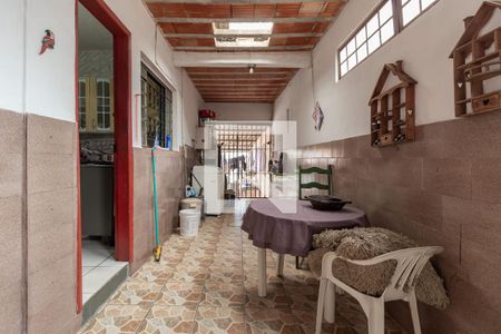 Casa à venda com 360m², 4 quartos e 1 vagaÁrea de Serviço