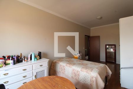 Casa à venda com 270m², 3 quartos e 3 vagasQuarto 2