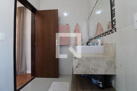 Casa à venda com 270m², 3 quartos e 3 vagasBanheiro da suíte