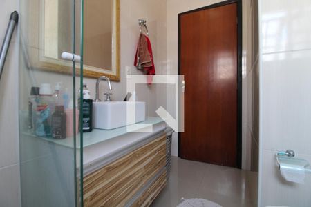 Casa à venda com 270m², 3 quartos e 3 vagasBanheioro comum