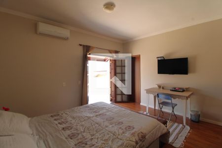 Casa à venda com 270m², 3 quartos e 3 vagasSuíte