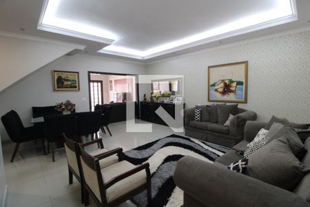 Sala 1 de casa à venda com 3 quartos, 270m² em Vila Isa, São Paulo