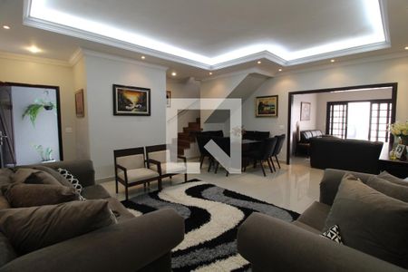 Sala 1 de casa à venda com 3 quartos, 270m² em Vila Isa, São Paulo