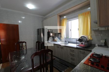 Casa à venda com 270m², 3 quartos e 3 vagasCozinha