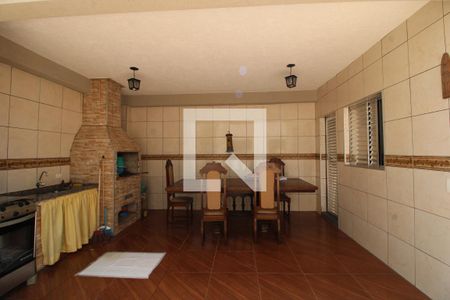 Casa à venda com 270m², 3 quartos e 3 vagasChurrasqueira