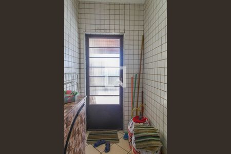 Casa à venda com 400m², 4 quartos e 3 vagas Casa à venda com 400m², 4 quartos e 3 vagasÁrea de Serviço 2