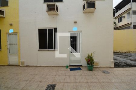 Apartamento para alugar com 80m², 2 quartos e sem vaga Apartamento para alugar com 80m², 2 quartos e sem vagaFachada interna