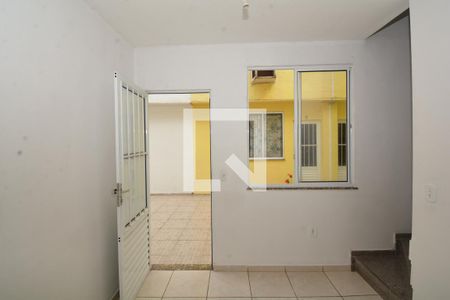Apartamento para alugar com 80m², 2 quartos e sem vagaSala