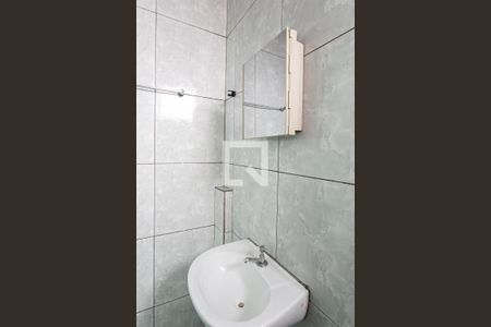 Casa para alugar com 70m², 2 quartos e 1 vagaBanheiro