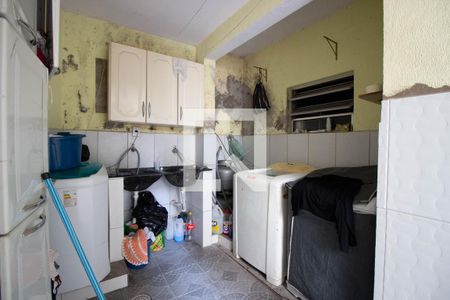 Casa à venda com 150m², 3 quartos e 2 vagas Casa à venda com 150m², 3 quartos e 2 vagasLavanderia