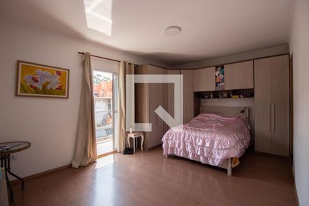 Casa à venda com 150m², 3 quartos e 2 vagas Casa à venda com 150m², 3 quartos e 2 vagasSuite