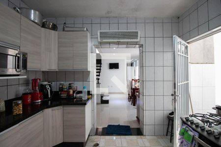 Casa à venda com 150m², 3 quartos e 2 vagas Casa à venda com 150m², 3 quartos e 2 vagasCozinha