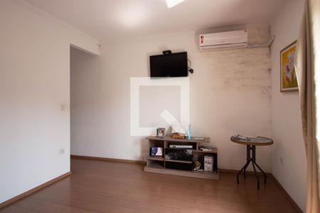 Casa à venda com 150m², 3 quartos e 2 vagas Casa à venda com 150m², 3 quartos e 2 vagasSuite