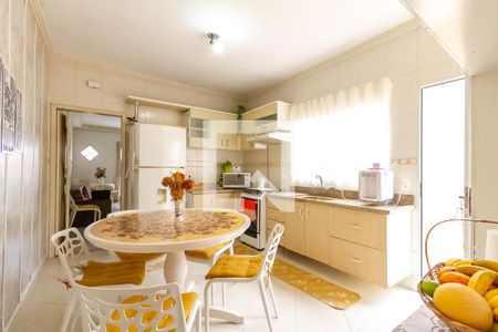 Casa para alugar com 120m², 3 quartos e 3 vagasCozinha